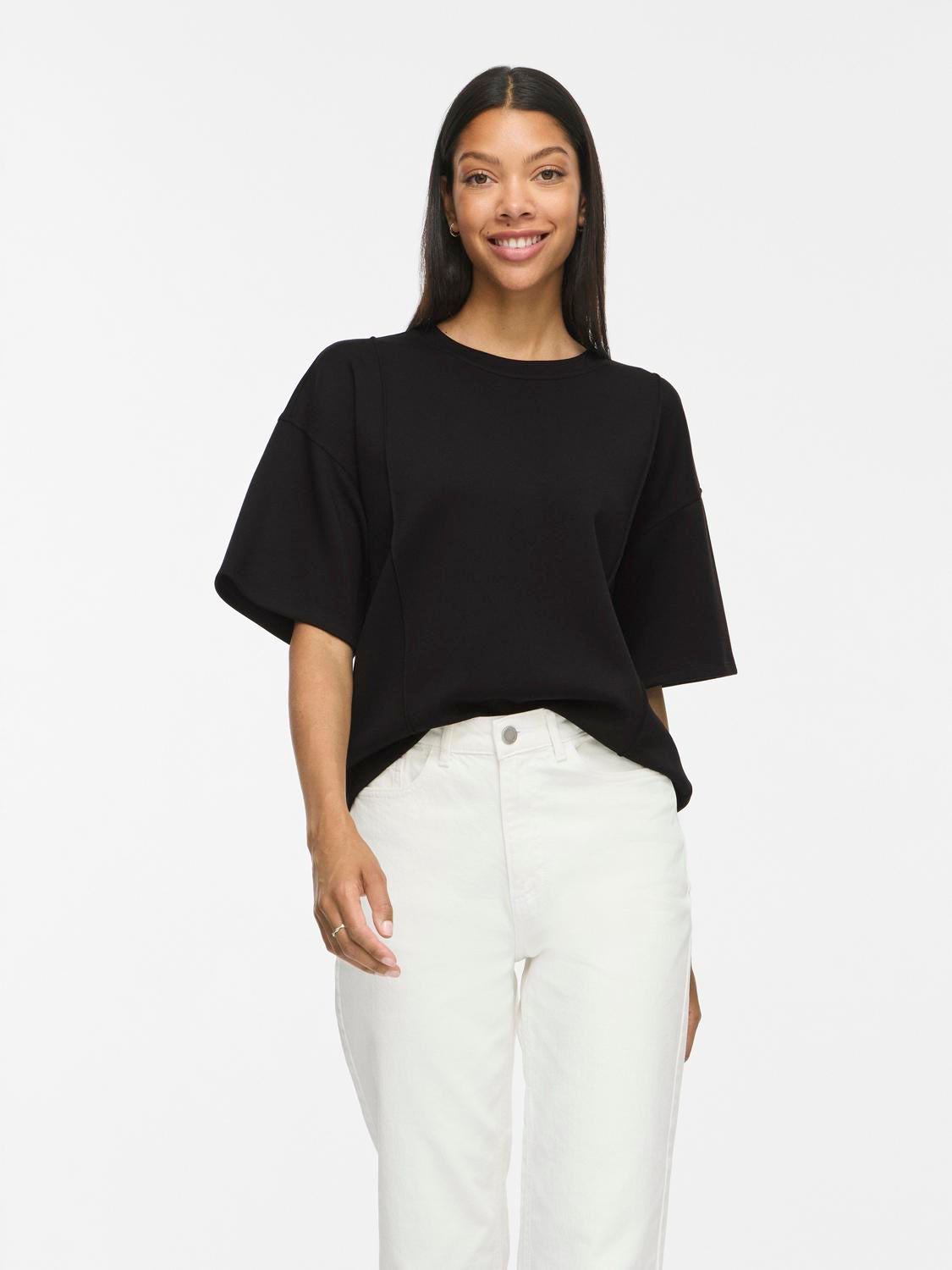 model_shot-front